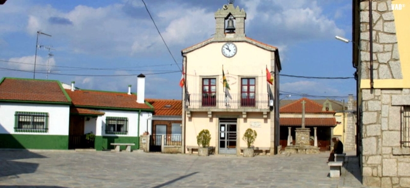 City Hall or Town Hall of Peralejos de Abajo.
